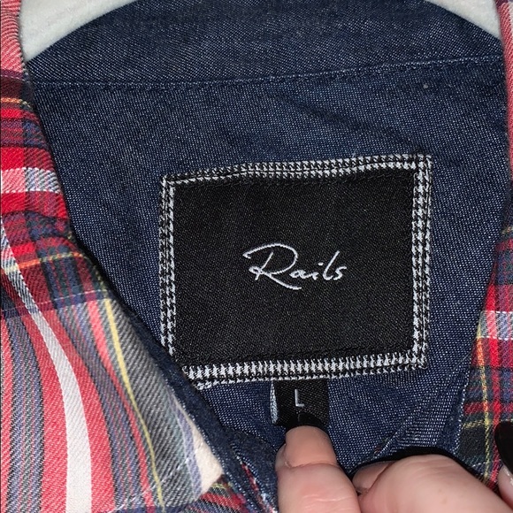 Rails button down - Picture 4 of 4